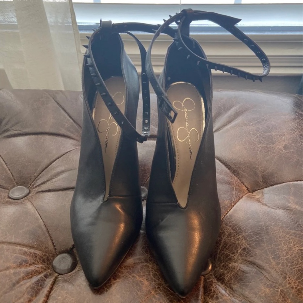 Jessica Simpson heels